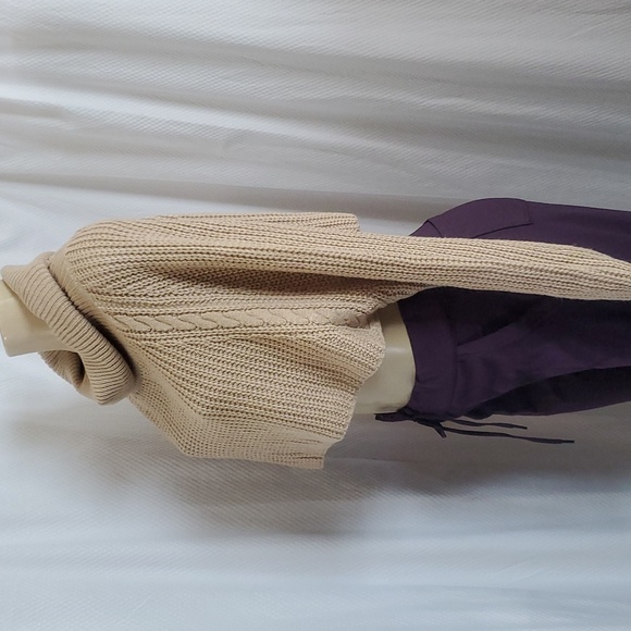 NWT 12th Tribe Cropped Turtleneck Cable Knit Sweater Size S/M - Picture 3 of 9